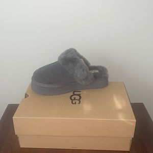 UGG Disquette woman’s slippers